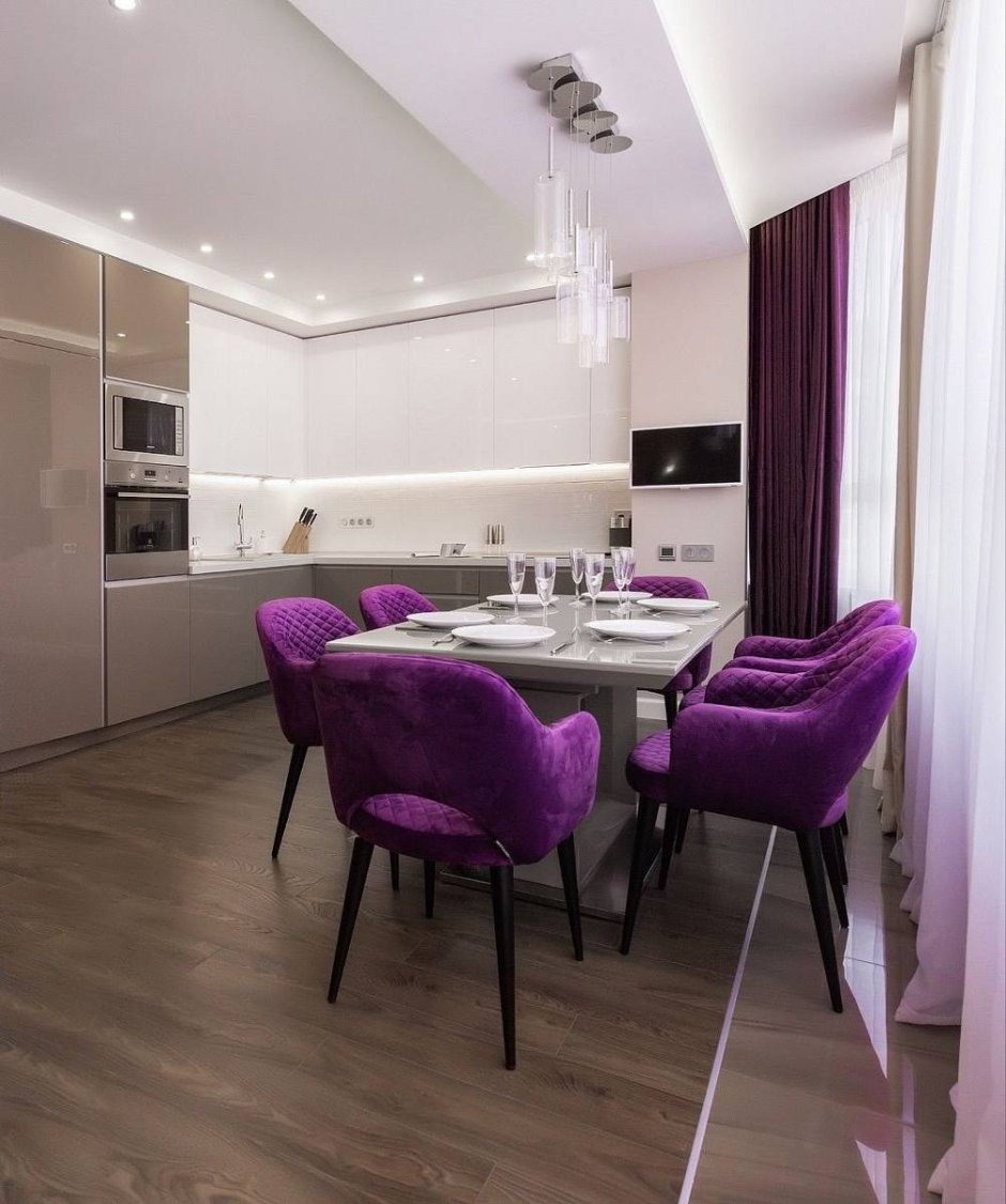 Кухня-гостиная в фиолетовом цвете