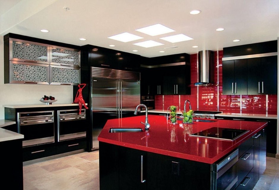 Черно красная кухня