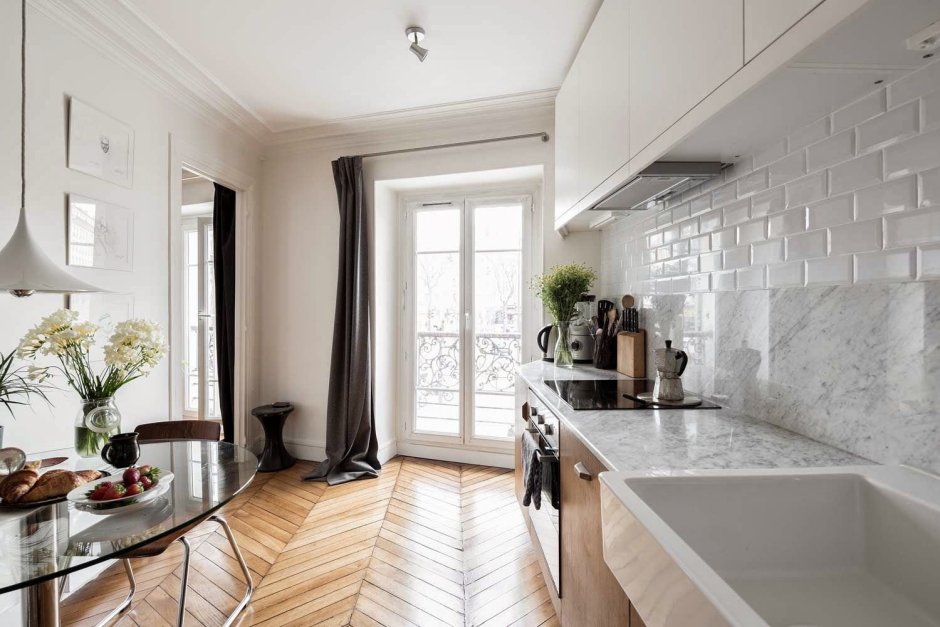 Интерьер квартиры Парижа кухни