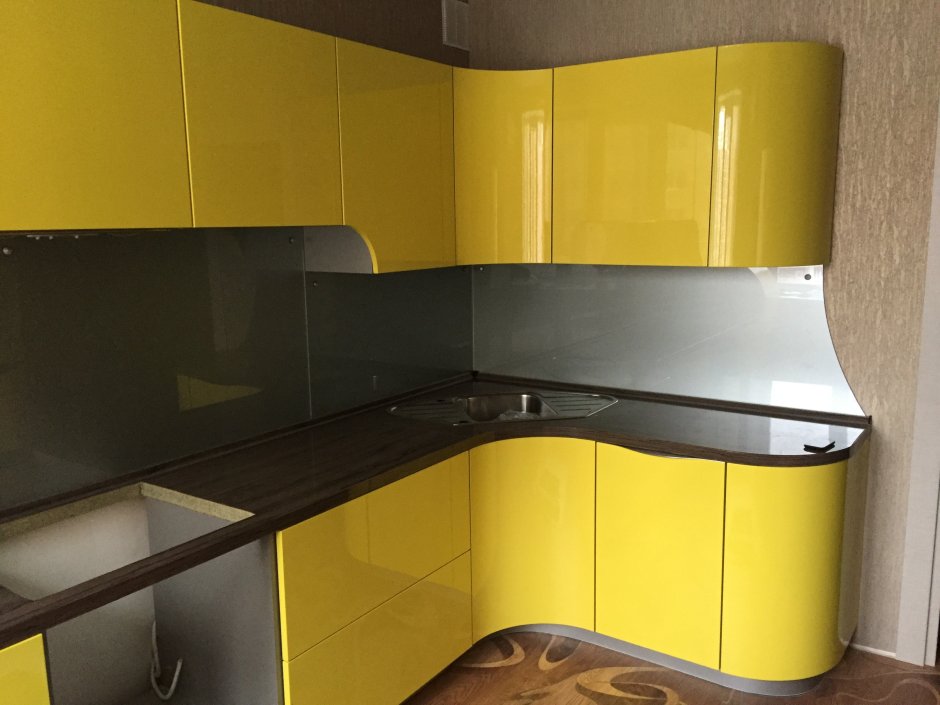 Кухонный гарнитур желтый с черным
