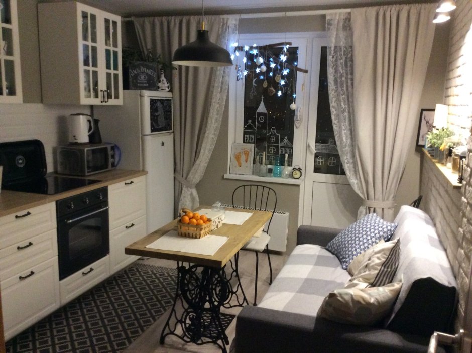Уютные кухни в квартире с диваном реальные