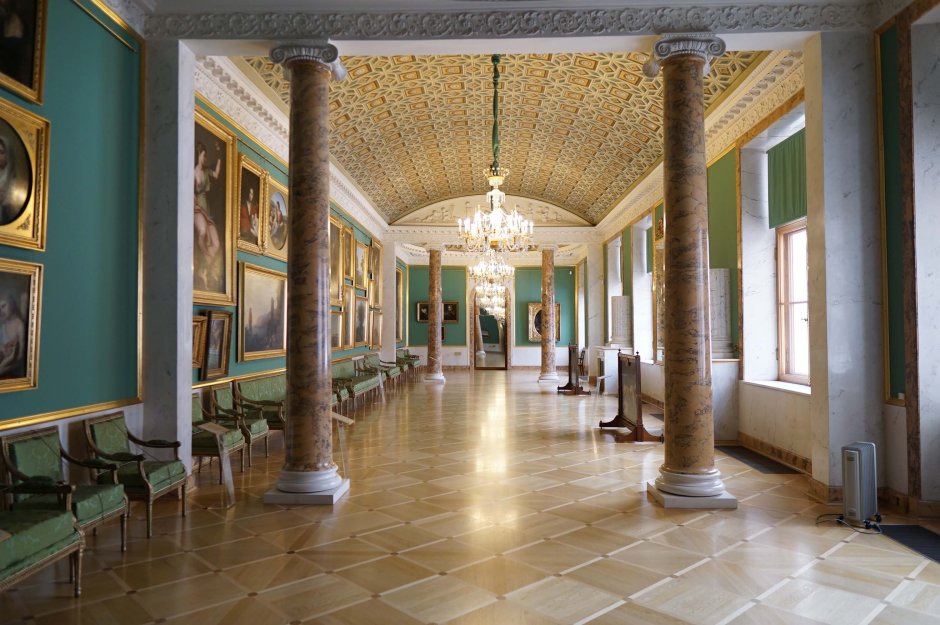 Строгановский дворец картинная галерея