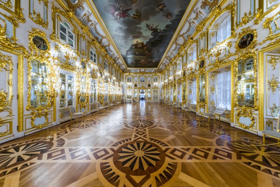 Петергоф большой дворец танцевальный зал