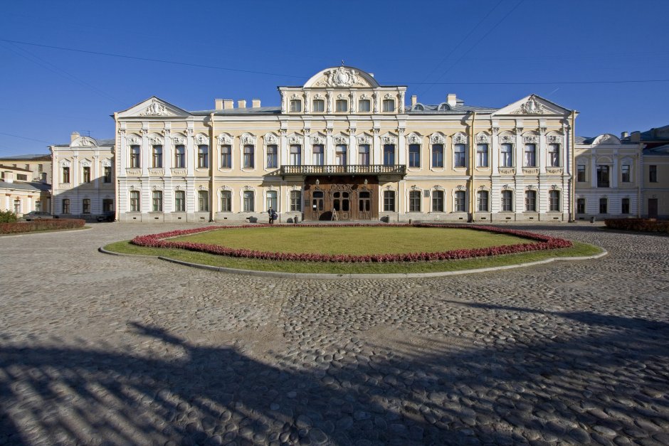 Шереметевский дворец («фонтанный дом»)
