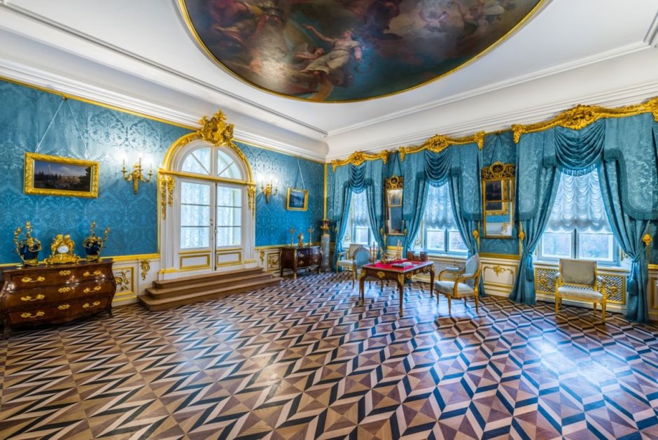 Голубая приемная Петергофского дворца