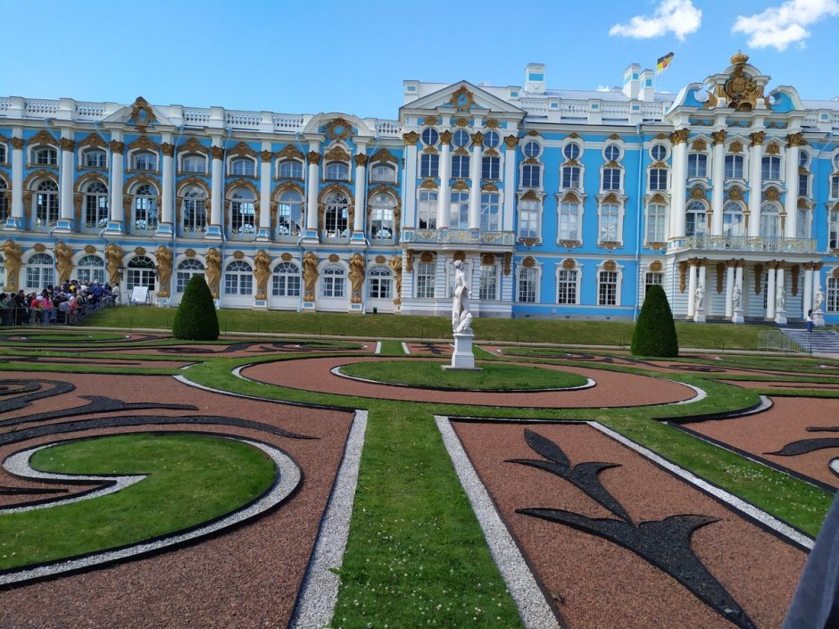 Большой Екатерининский дворец Петергоф