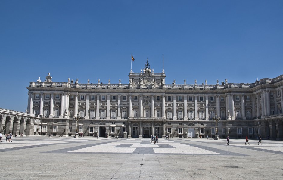 Дворец короля Испании в Мадриде