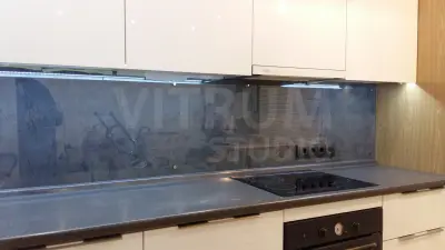Прозрачный фартук для кухни из пластика — стеклянный фартук