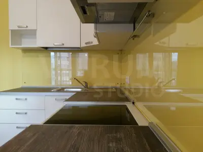 Фартук из закаленного стекла — прозрачный фартук для кухни