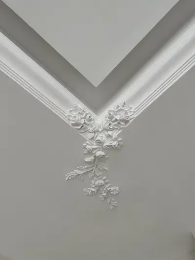 Потолочные плинтуса — гипсовая лепнина