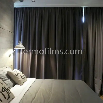 Шторы блэкаут в интерьере спальни — темно серые шторы