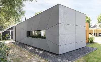 Дом из бетонных панелей — фасад
