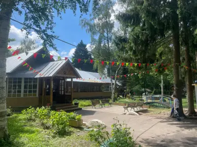 Орленок детский лагерь — беседка
