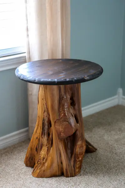 Стол из пенька дерева — столик пенек