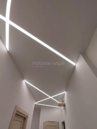 Световые линии на натяжном потолке в коридоре — световая линия на натяжном потолке
