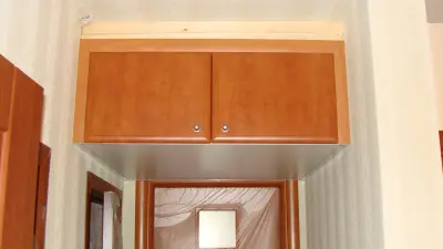 Антресоль в коридоре — антресоль над дверью